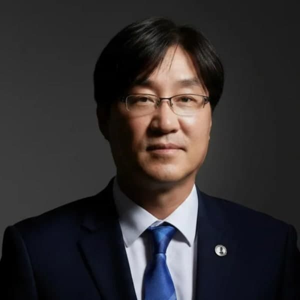 David Kwak, President